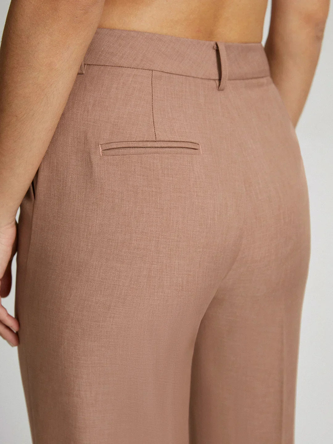 Elegant Women's Ankle-Length Tailored Trousers